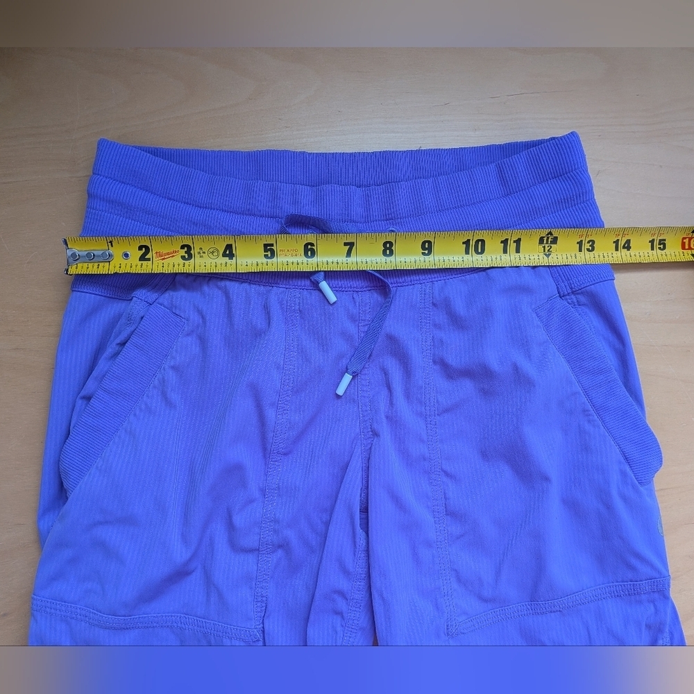 LULULEMON Dance Studio Crop Power Purple Size 2 W6601S No Liner - Picture 9 of 12
